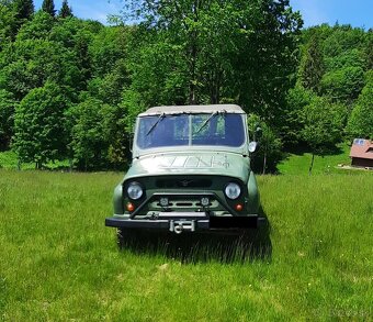 UAZ 469 2.4L Benzín - 2