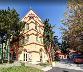 Priestory na Rebarborovej ulici v budove Harley Davidson na  - 2