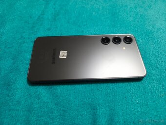 Samsung Galaxy S24 - 2