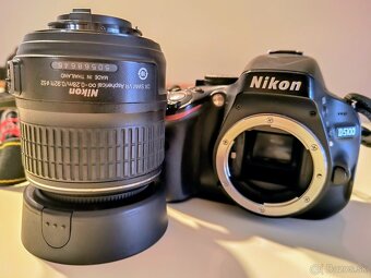 Predám Nikon D5100 s výklopným displejom, objektív, brašňa - 2