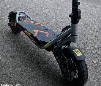 Elektrická kolobežka - 2