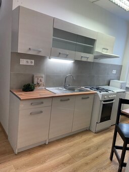 Prenajmem 1i izb. byt - 2