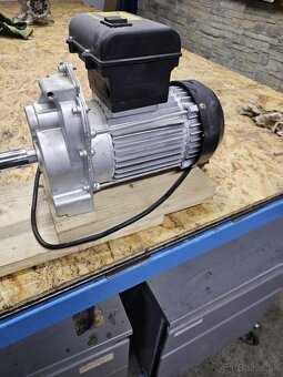 Mlynček na mäso - 2