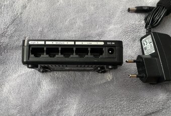 Zyxel GS-105S v2 - 2