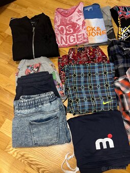 Balík oblečenia - 2