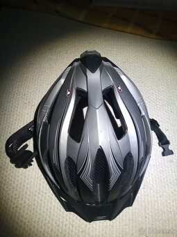 siva cyklisticka prilba Crivit - 2