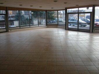 Priestor vhodný na sklad 120m2 - 2