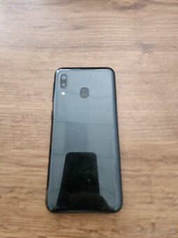Samsung A20e - 2