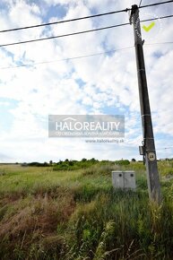 HALO reality - Predaj, pozemok pre rodinný dom   880m2 Parti - 2