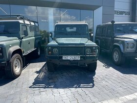 Land Rover DEFENDER CLASSIC, 2.5L, 110 TD5 Station Wagon - 2