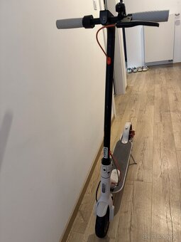 Xiaomi Mi Electric Scooter 3 - 2