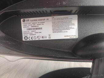 Predám LCD monitor LG W2261VP - 2