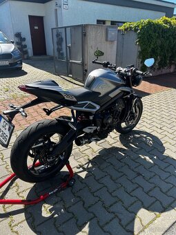 4/2024 Triumph Street Triple 765R - 2
