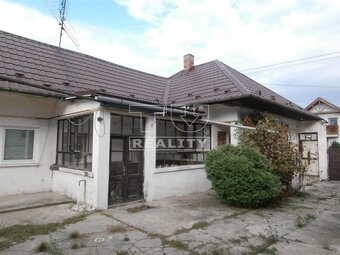 TUreality vám ponúka na predaj 4-izbový rodinný dom v... - 2