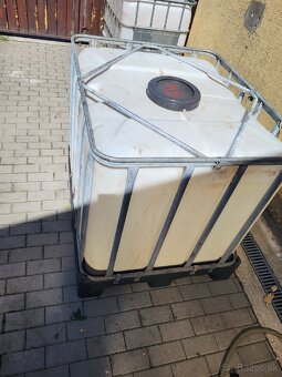 Predám IBC kontajner 800L - 2