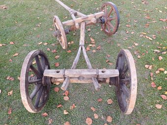 Starý drevený vozík - zachovalý - 2