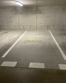 PREDAJ - Garážové státie na Jégého ulici - 2