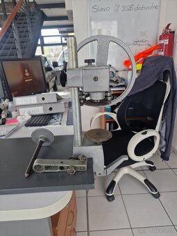 Uzatvárač konzerv /rezervovaný do 22.11./ - 2