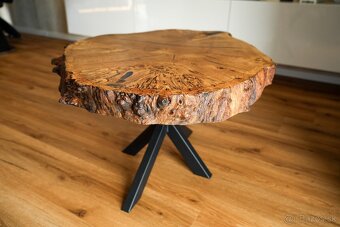 Dobovy konferencny s epoxidom - 2