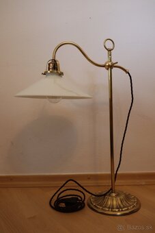 Starožitná mosadzná lampa. - 2