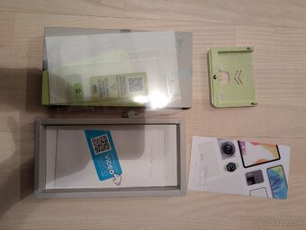 Ochranné sklo na Google pixel 9 PRO XL - 2