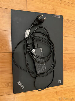 Lenovo ThinkPad T16 Gen1 - 2