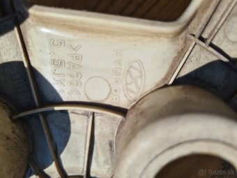 Puklice Hyundai 14 - 2