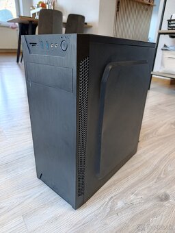 PC skrinka SPC Gear Armis  + zdroj Evolveo - 2