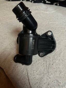 Audi a4 termostat - 2
