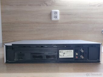 Videorecordér Panasonic NV-FJ622 - 2