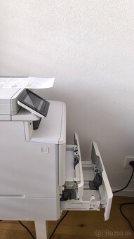 HP Color LaserJet Pro M477fdn + zasobnik na papier + tonery - 2