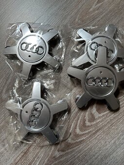 AUDI stredové krytky - 2