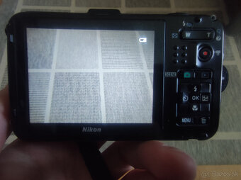 Predám vodeodolný/nárazuvzdorný fotoaparát nikon - 2