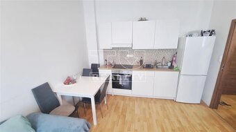 2 izb.byt po komplet.rekonštrukcii s výťahom v širšom centre - 2
