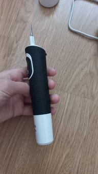 Elektrická zubná kefka Oral-B - 2