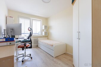 Garáž, 4 izby, 2 loggie a to všetko v samom srdci Dlhých Die - 2