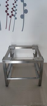 Gastro nábytok do veľkokuchyne. Nerezové police, digestor - 2