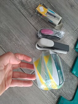 Kancelárske potreby, zakladače, spinkovače - 2