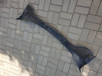 TORPEDO POD CELNE SKLO 1Z1819415F SKODA OCTAVIA 2 II 04-13 - 2