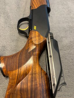 Blaser R8 - 2