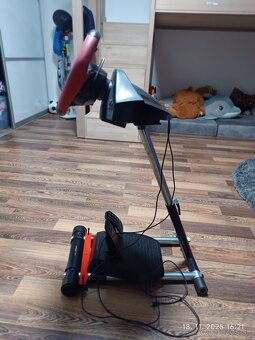 Volant na Xbox so stojanom - 2