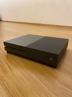 Xbox One S - 2