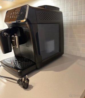 Predám automatický kávovar Philips LatteGo 2230/10. - 2