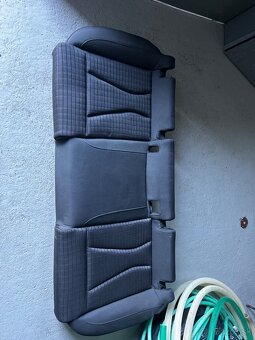 Predám zadné sedačky a dverové panely - 2