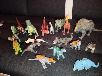 Dinosaury 18 kusov - 2