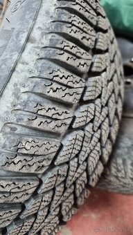 ​PREDÁM zimné pneumatiky na plechových diskoch - 2