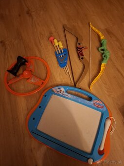 Darujem krabicu hračiek - 2