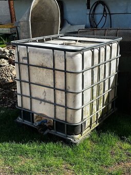 Plastova nadrz na vodu 1000l - 2