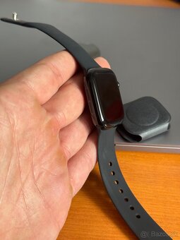 Apple Watch 10 42mm Jet Black - nové, rok záruka - 2