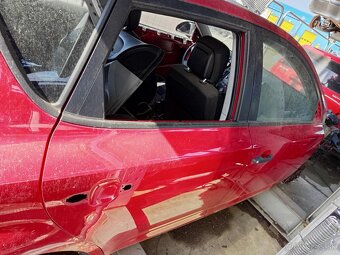 Rozpredám na náhradné diely Kia Ceed - 2
